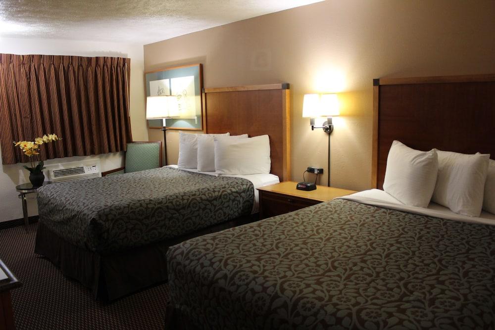 Days Inn By Wyndham Ritzville Экстерьер фото