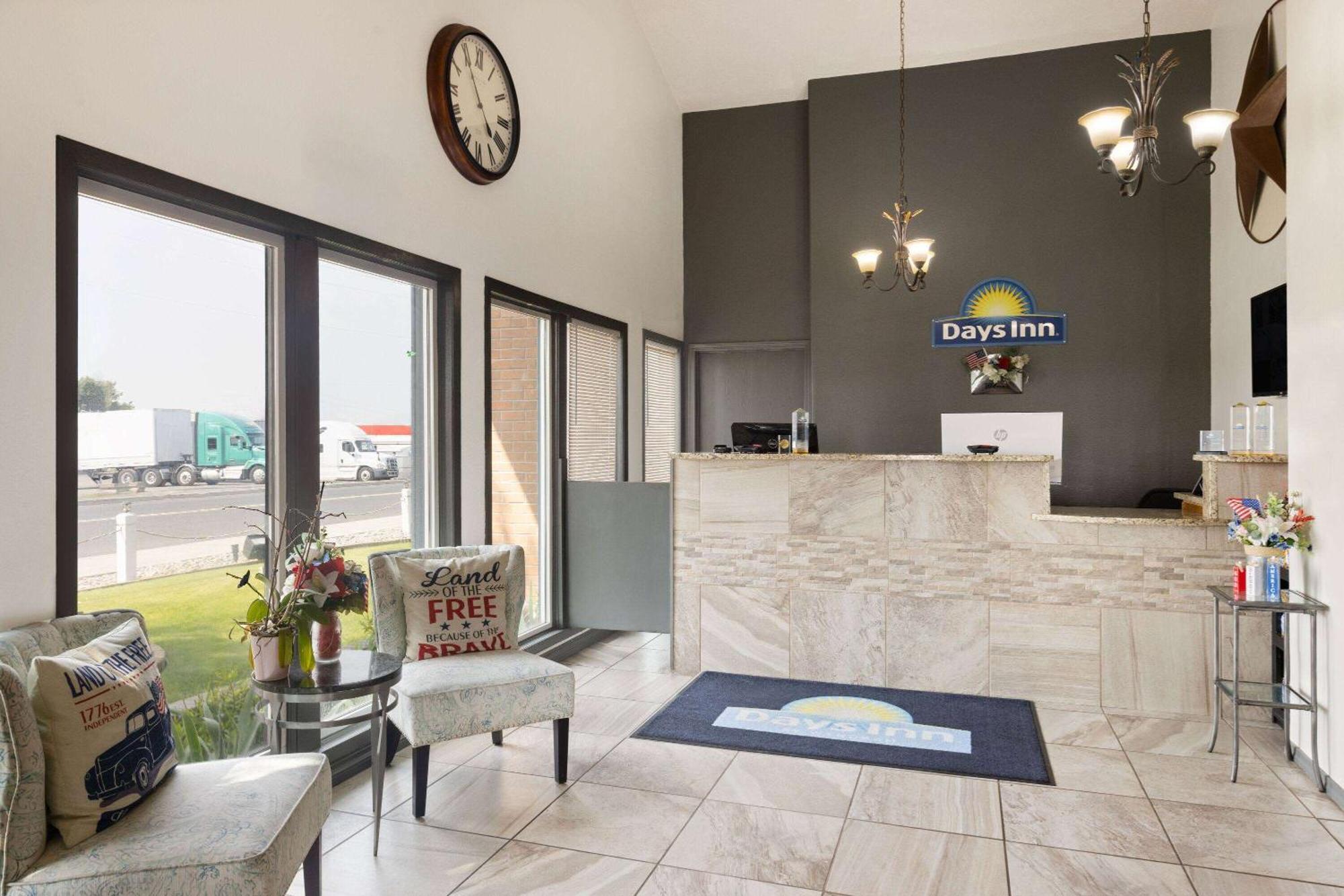 Days Inn By Wyndham Ritzville Экстерьер фото
